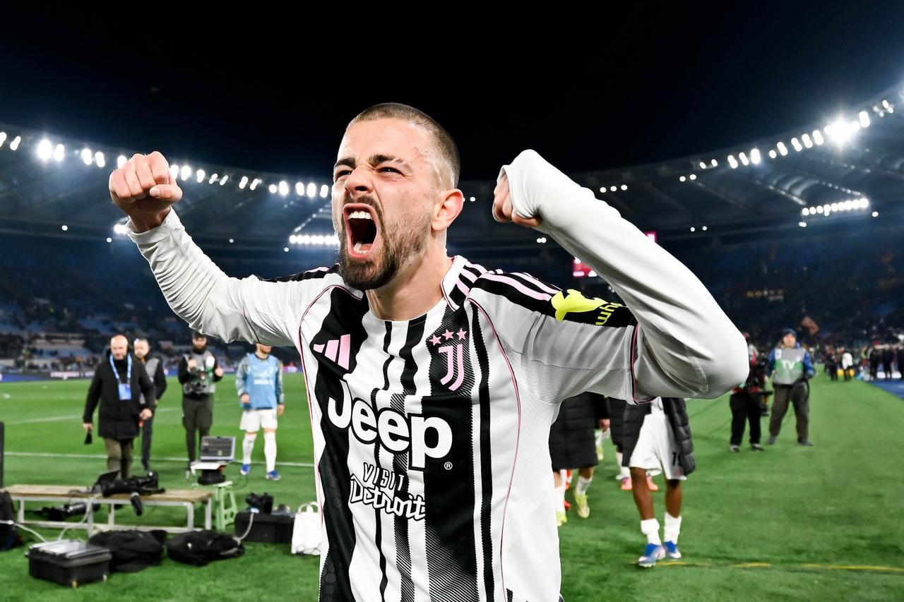 【哲格罗瓦是去是留？】哲格罗瓦的身体状态有所提升，这符合他几个月来融入球队的预期