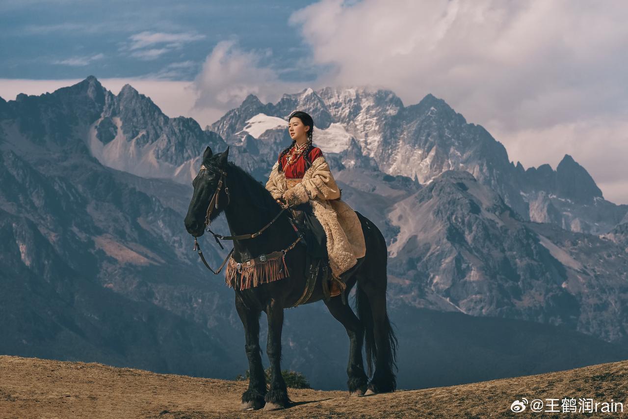 王鹤润画报，藏族风情美少女！