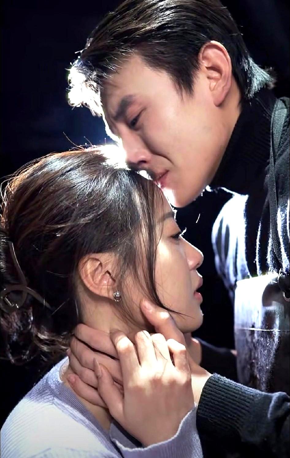 千万不要去看刘萧旭的《予我万丈光芒》刘萧旭一人分饰双胞胎兄弟，剧情跳出无