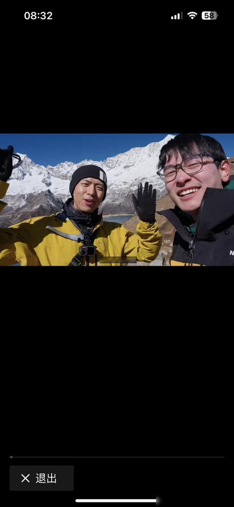 发现一个特别有意思的事，李现最近喜欢到处旅游，不是因为没有戏拍了，而是因为