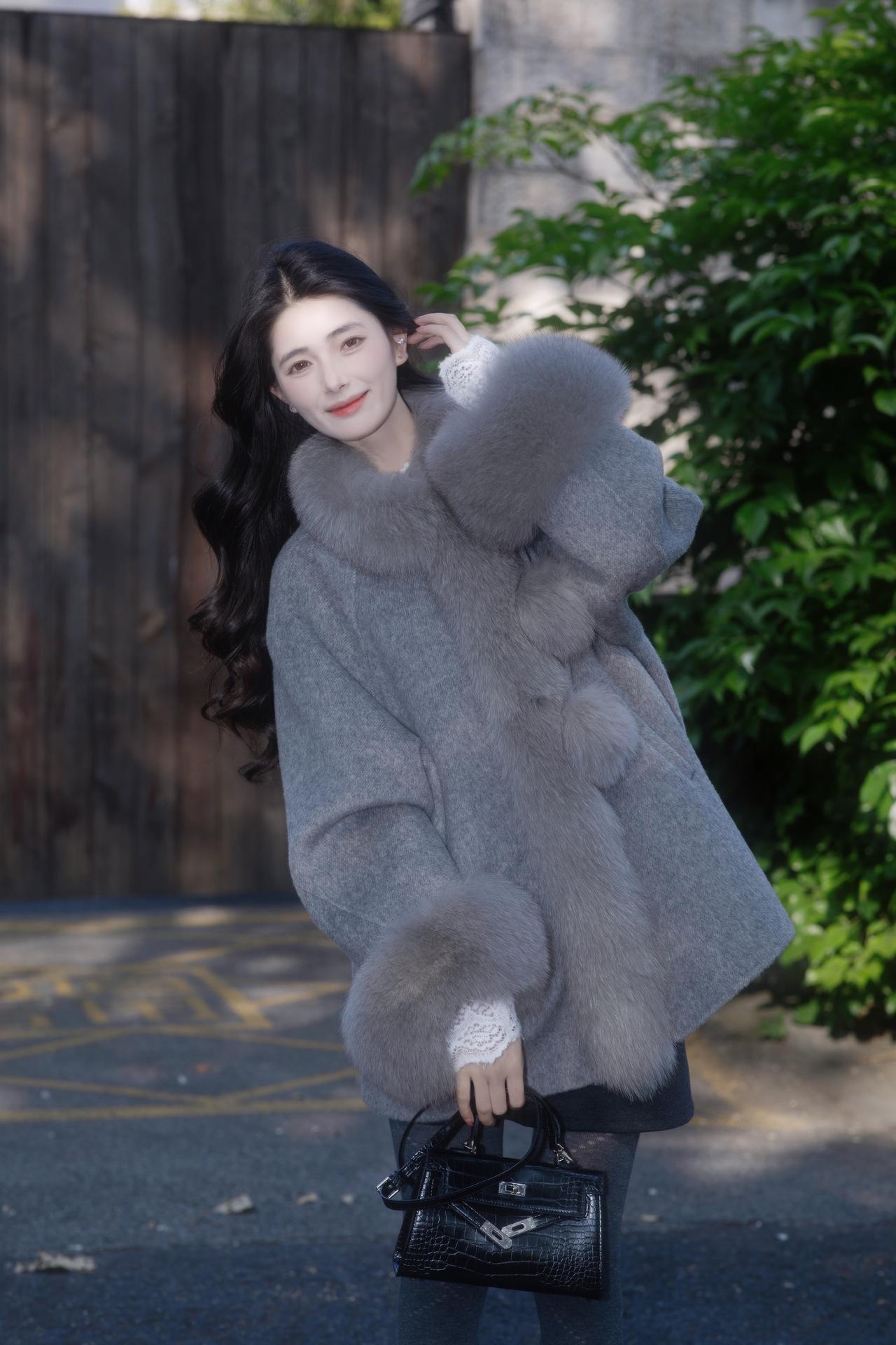 约会通勤皆🉑的一套～约会穿搭通勤穿搭皮草穿搭