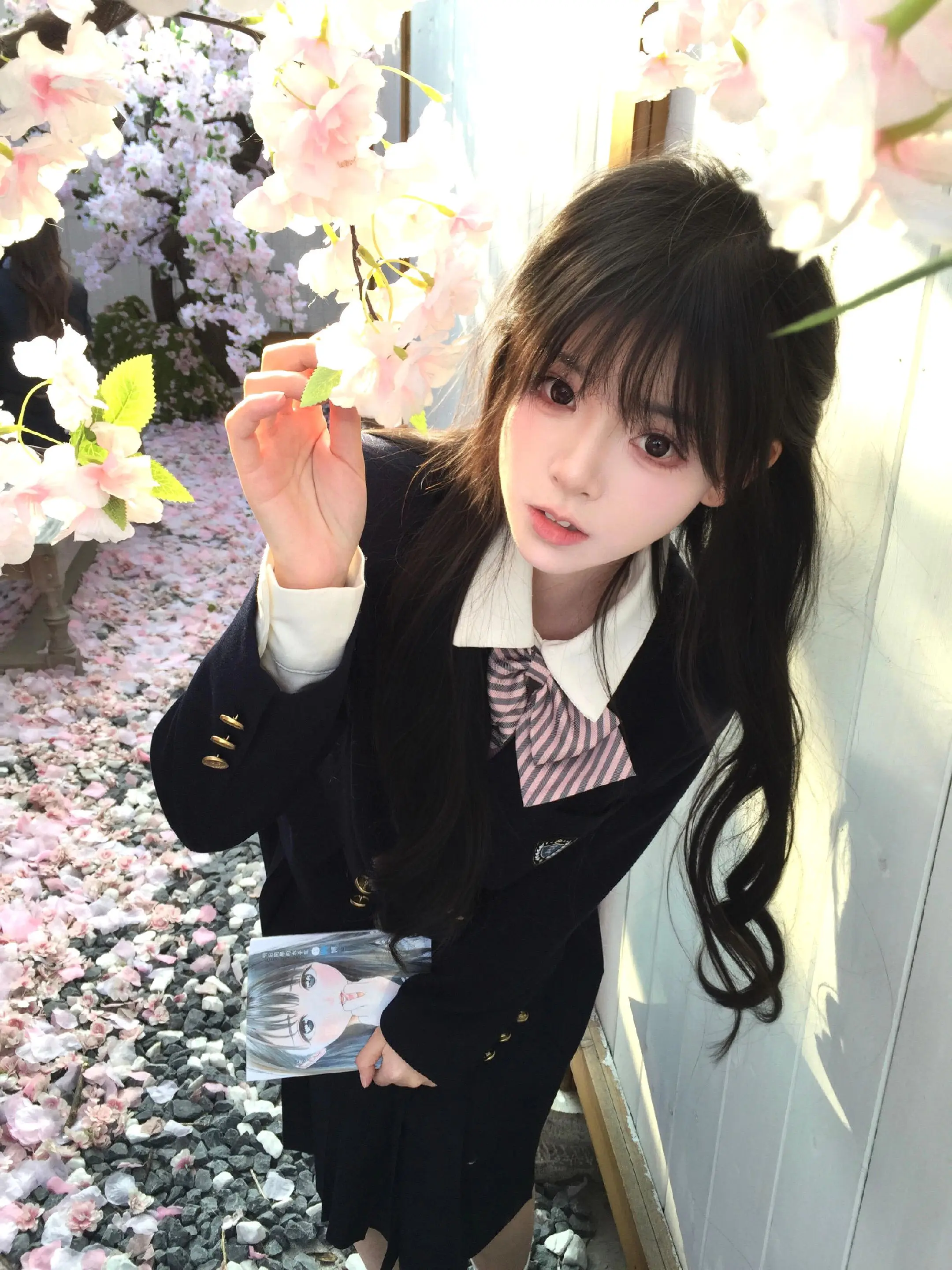 乖巧可爱。   💥