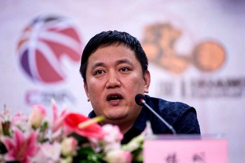 说说浙江广厦男篮，总决赛的哨子还没吹响，老板楼明就已经赢麻了。一笔新赞助直接砸