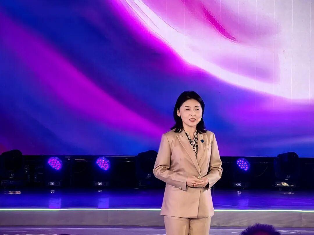 颜宁一篇短文引发全网关注，她的谦虚，恰是一个科学家的底气和境界，透露着对科学的热
