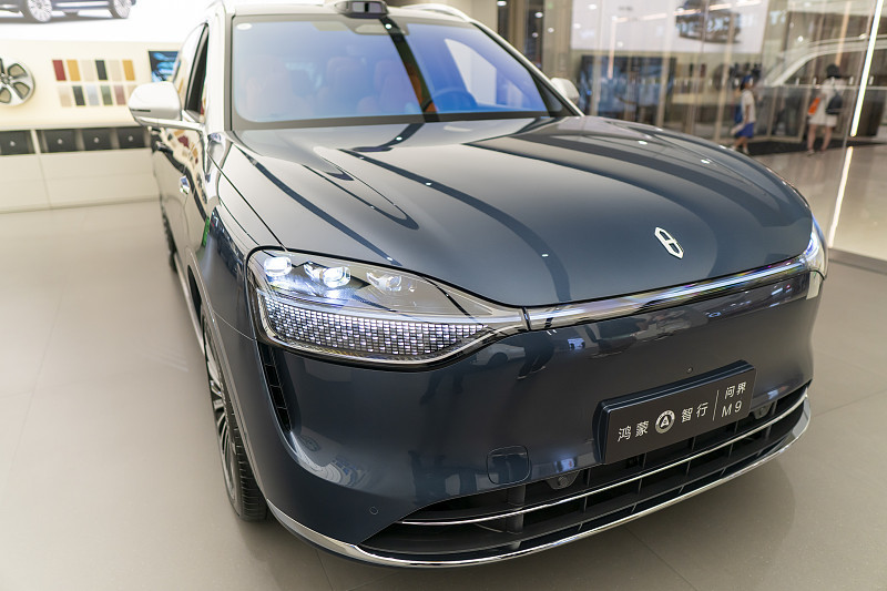 五十万以上的车，销冠是个国产。搁十年前，你敢信？9月30日，问界官宣了：全新一代M9，16周干了4万