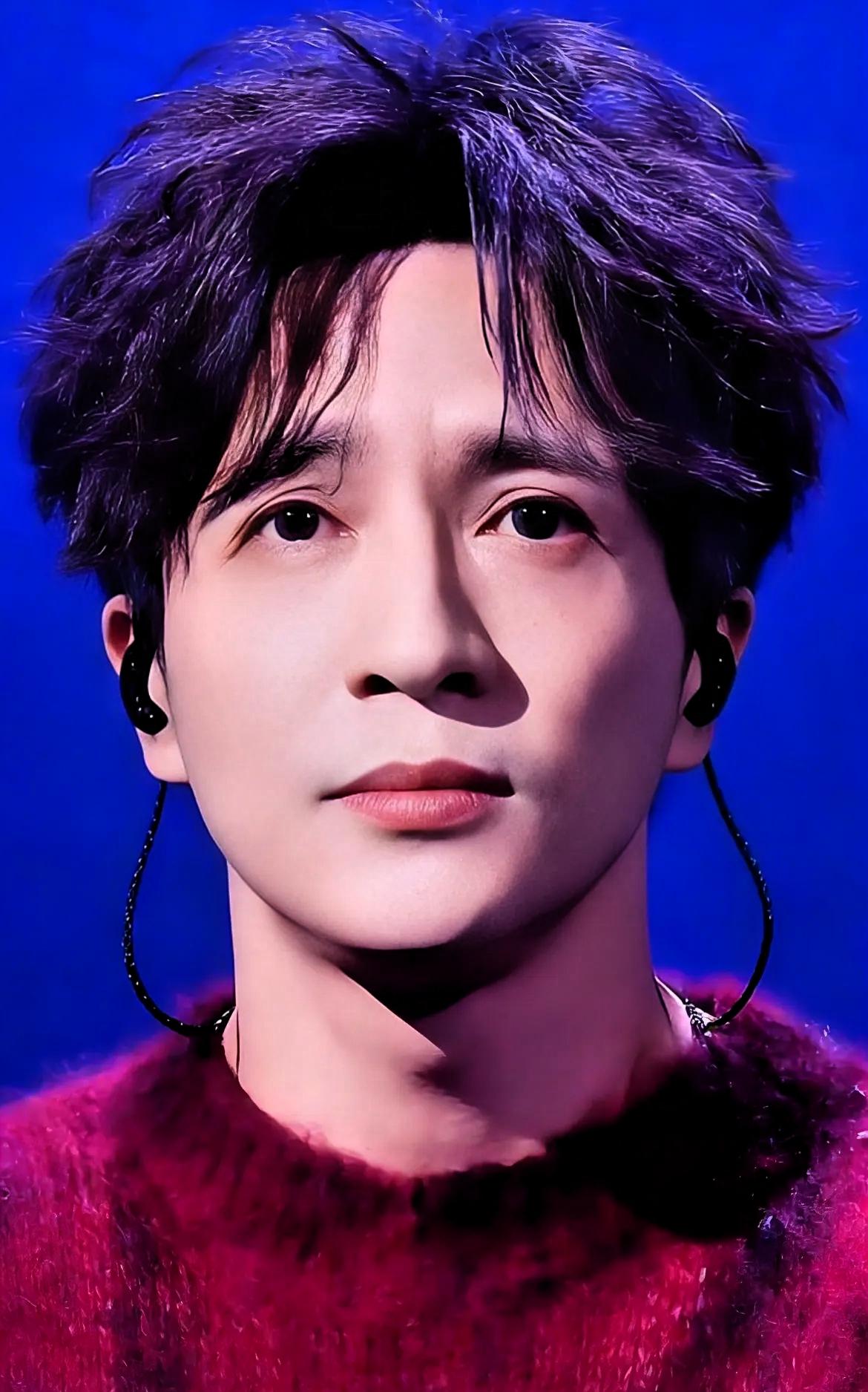 42岁的薛之谦，给所有人提了个醒，那就是，你可以谈恋爱，也可以分手，但一定要找