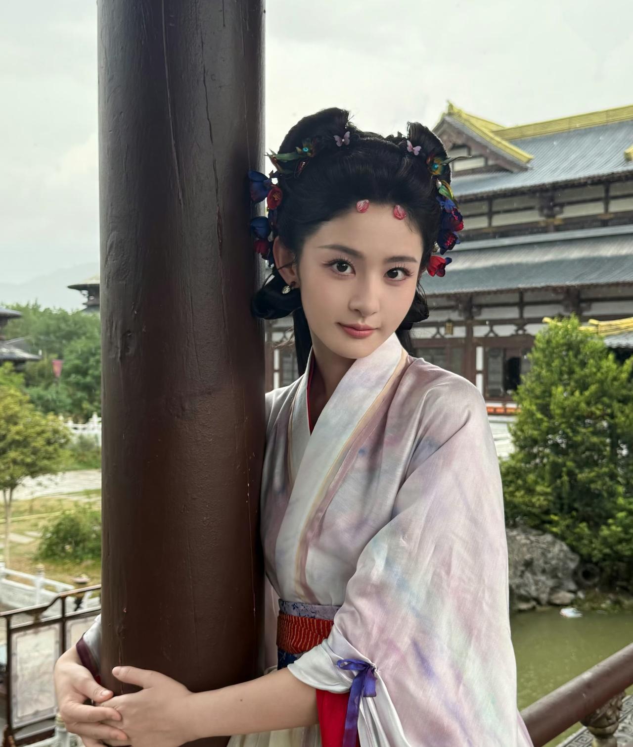 赵晴明显更像徐璐，却被说像赵丽颖，只因前者不红？最近，赵晴的新剧造型再次掀起