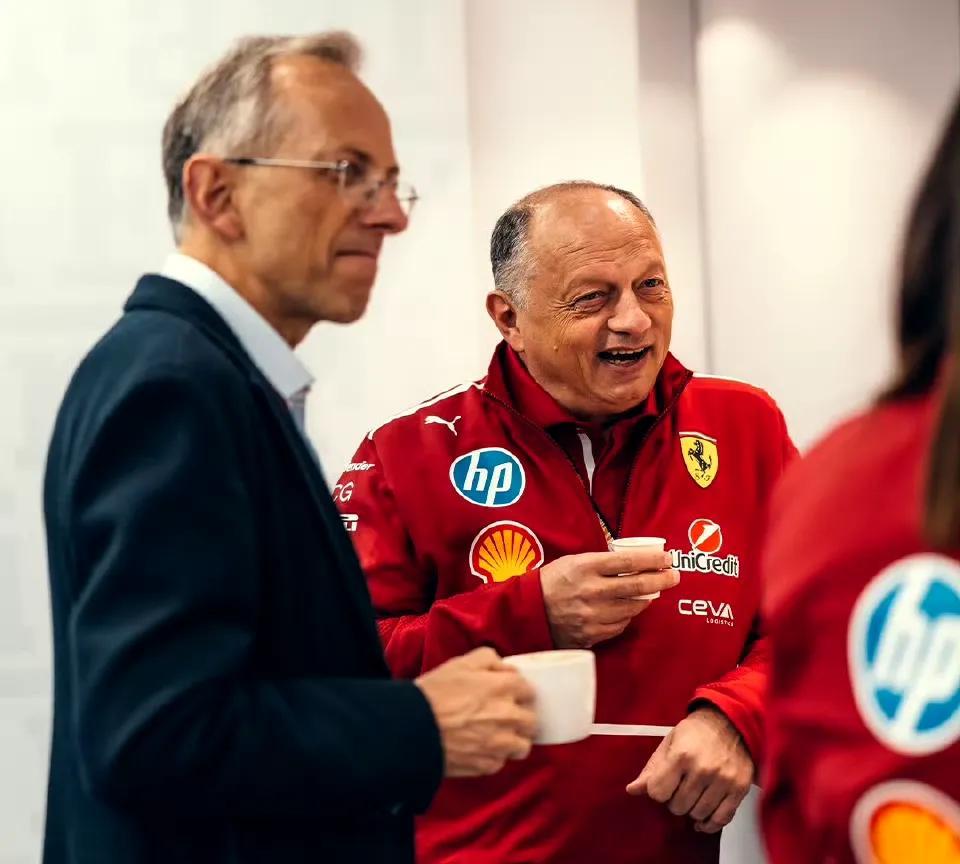 #f1#意媒，法拉利总裁埃尔坎已经决定效仿迈凯伦车队的结构模式任命一位车队CE