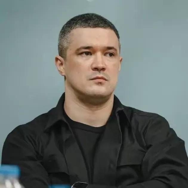 乌克兰前国防部长米哈伊尔·费多罗夫公开明确拒绝泽连斯基提供的其他职务，他说：“如