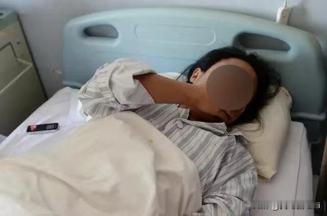 23岁小姑娘肝硬化了，凶手竟然是它！昨天接诊了一位23岁的小姑娘，打眼一看就是