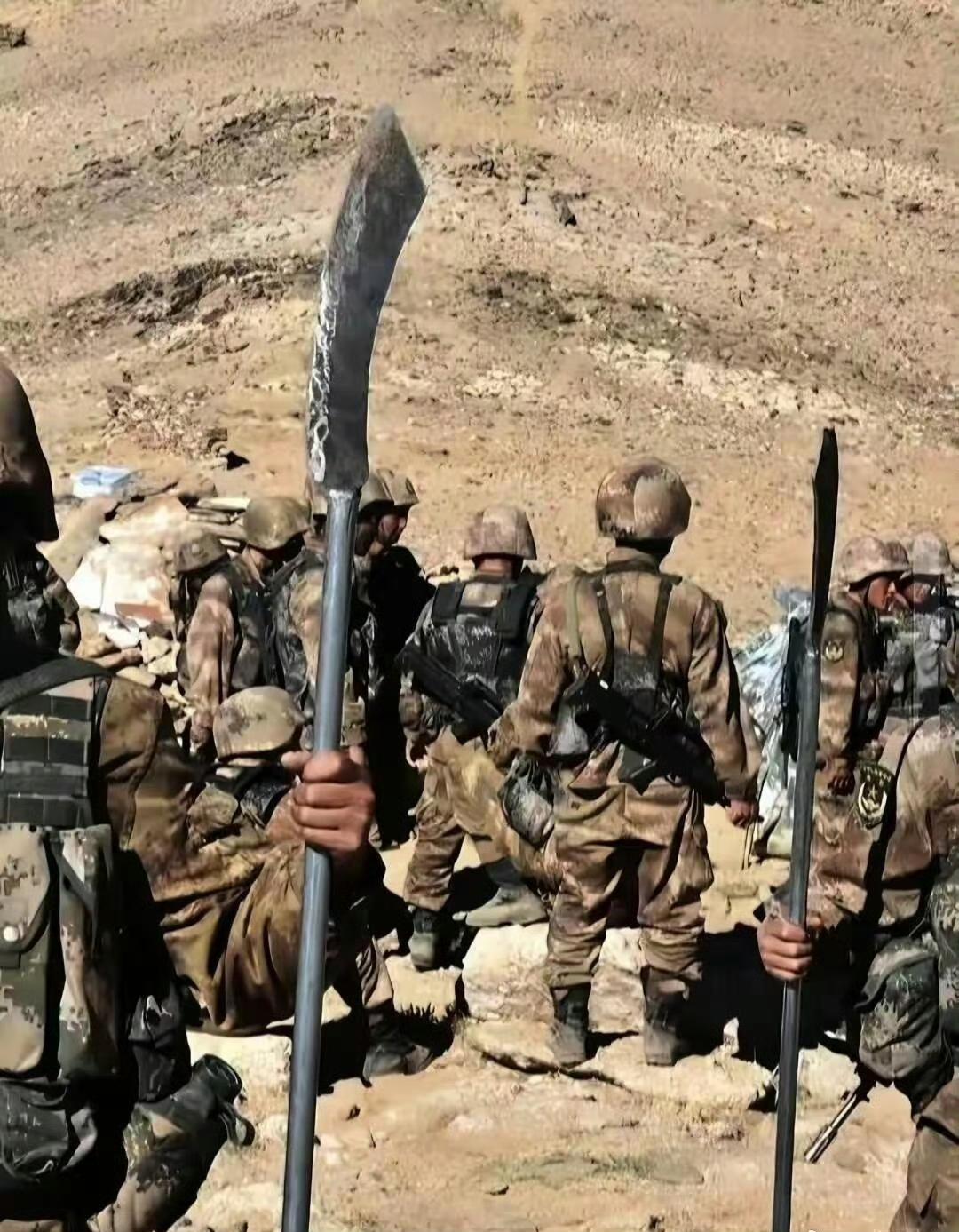 解放军边军弯刀[赞]