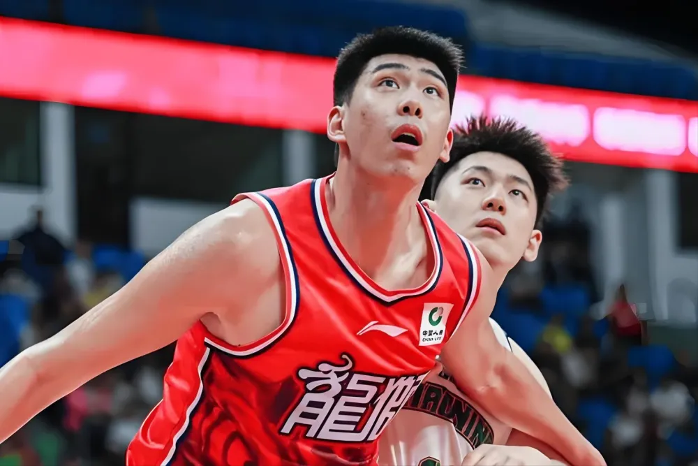 放弃G联赛！徐昕团队锁定新目标：去NCAA打球徐昕的下一站，团队铁了心要选NCAA，而不是发展联盟。