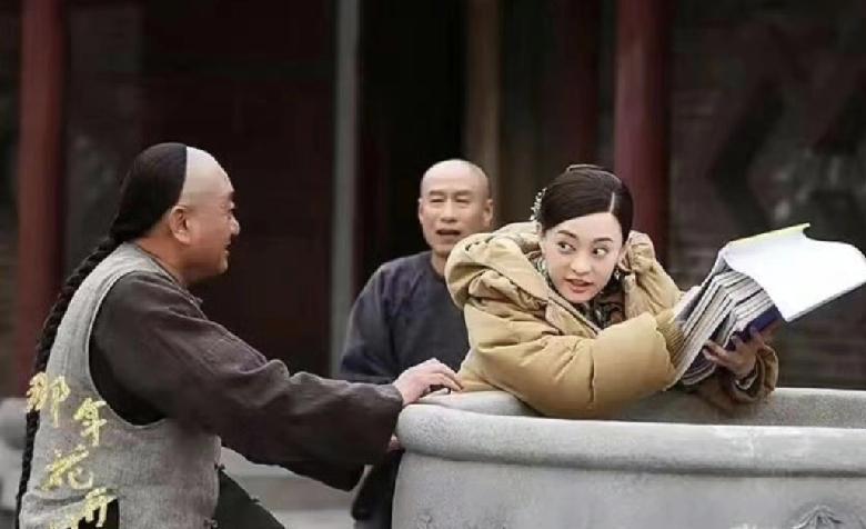 孙俪那件羽绒服穿了15年，你以为她在省钱？错了，她在改写奢侈的定义。最新数据