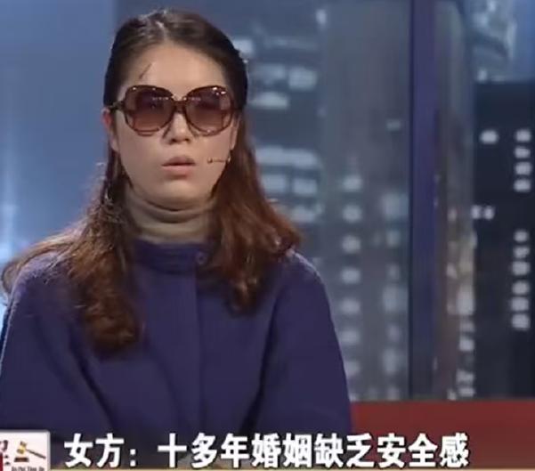 一个男人手里经营着十几家酒店，生意做的很大，手里不缺钱。妻子刚生完孩子，身体