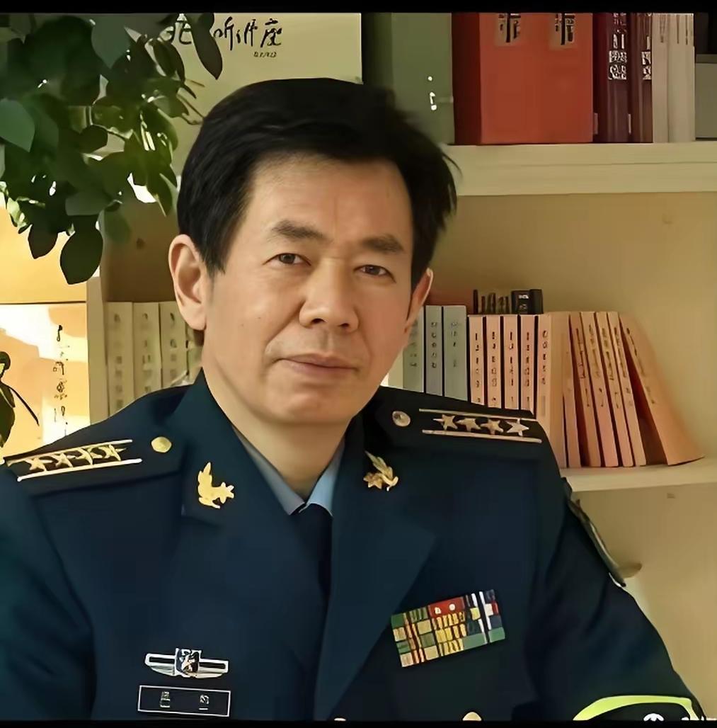 戴旭这话，听得人背脊发凉，却又无比通透。​咱现在这装备，看着是真唬人，下饺