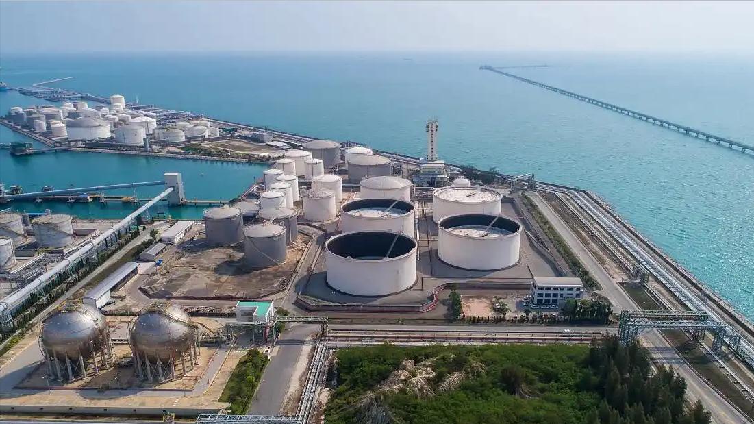 太牛了！我国海水淡化日产能已经突破300万吨。这是个什么概念？算下来，相当于15