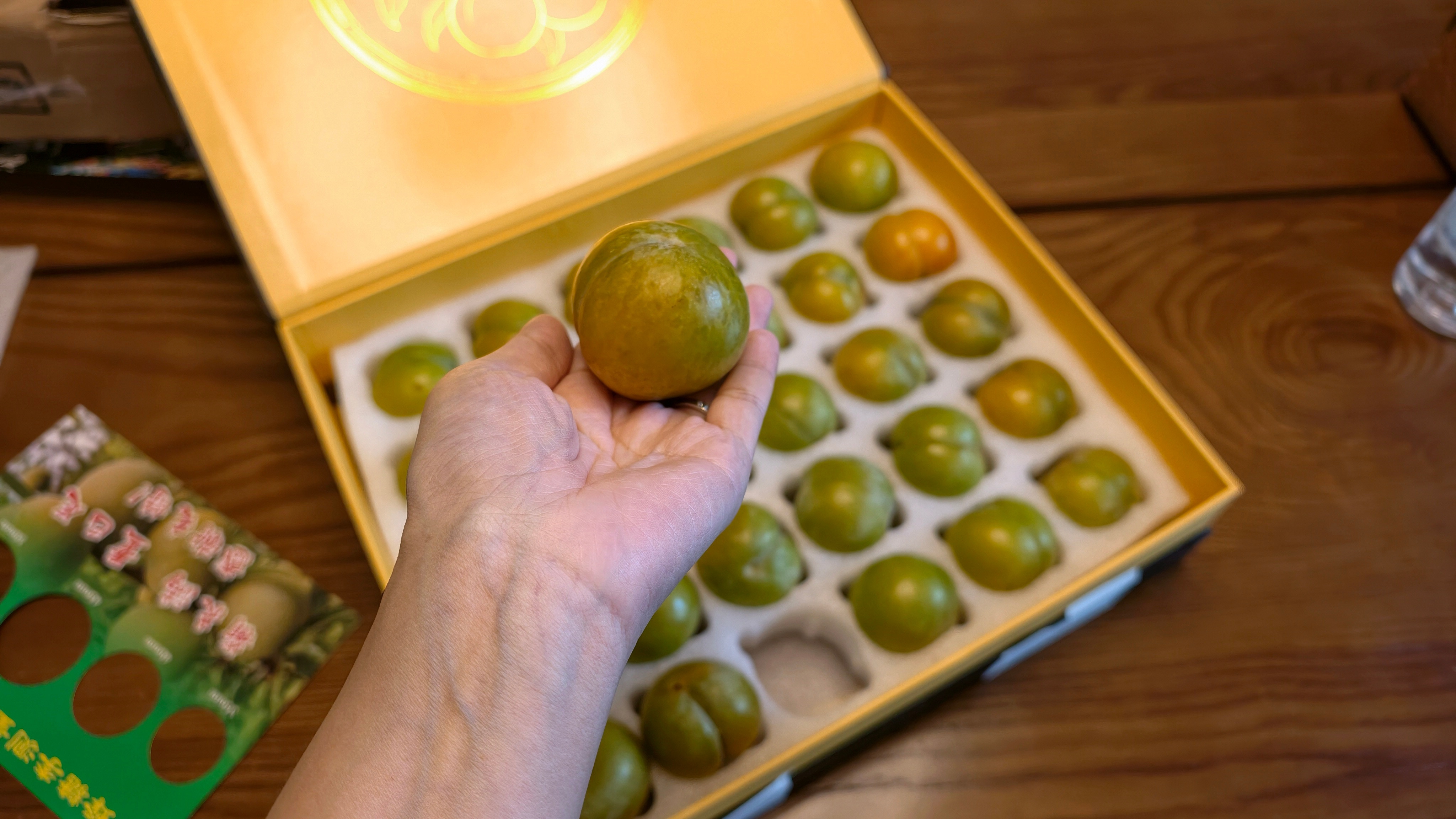 家团购的蜂糖李好好吃呀，又大又脆又甜。我的经验是，你跟着觅食博主买2～3次她推荐