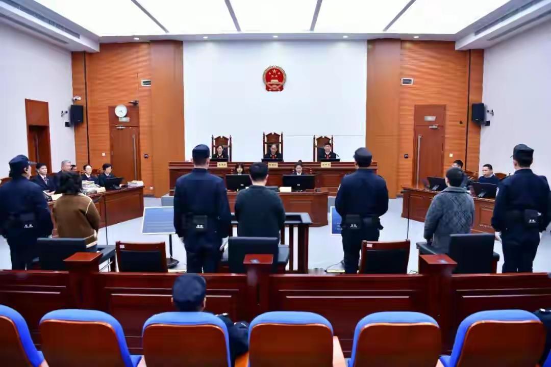 🥲“罗大美被害案”，二审全部维持，也算“尘埃落定”，受害者家属也表示“理解