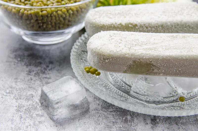 你吃过最便宜的冰棍多少钱一根?要说我吃过最便宜的冰棍，还得追溯到小时候。对于7