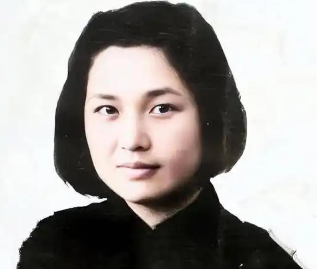 陈布雷得知地下党女儿被捕，要求毛人凤马上枪毙，却反救了她一命1948年春，南