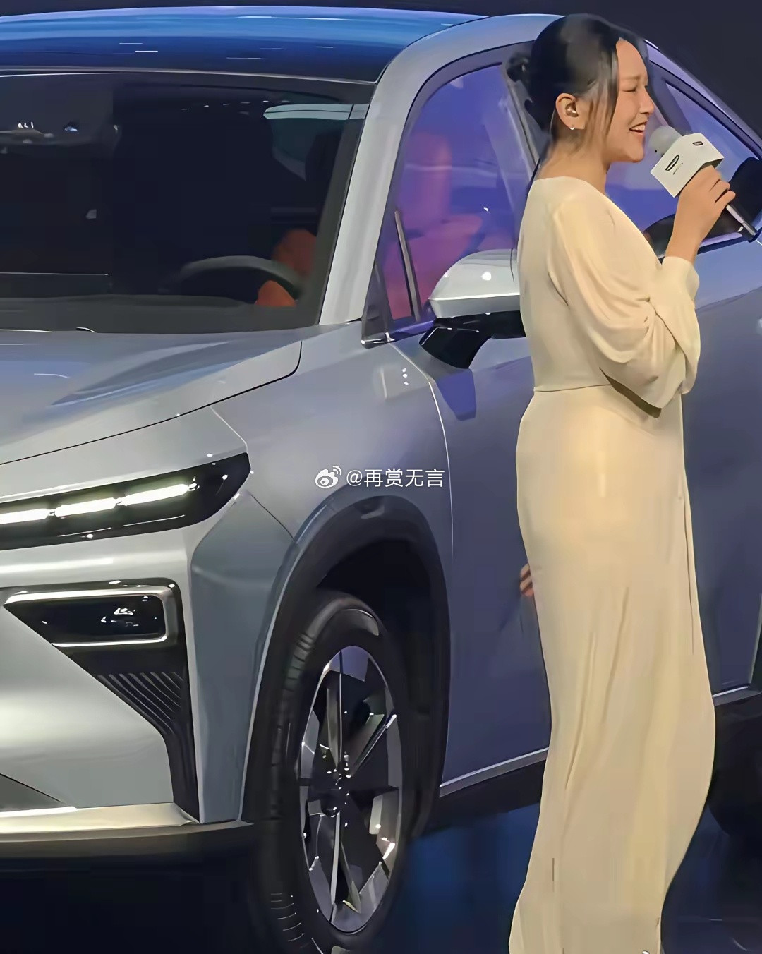 金莎肚子微凸引热议，与孙丞潇好事将近？