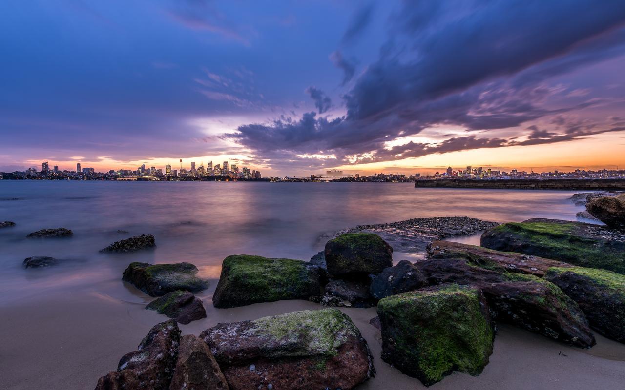 一位社会关系研究学者说：底层家庭的隐形枷锁：父母偏心，女儿永远比儿子不受待见