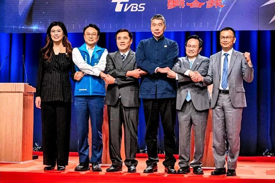 一、党内：从涣散到凝聚的操盘手她2025年10月当选党主席后，以“去派系化