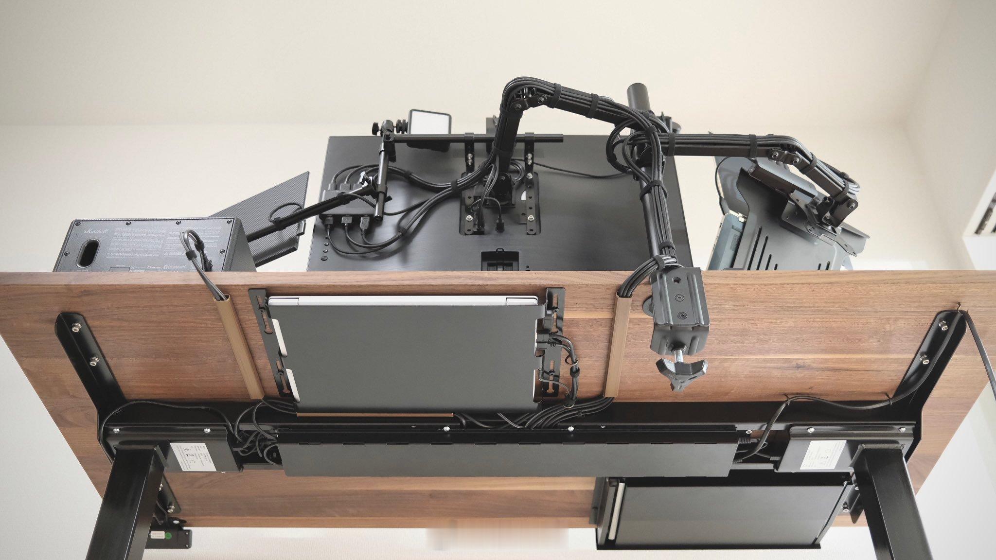 强迫症眼里的电脑桌面，工作一天也不累啊