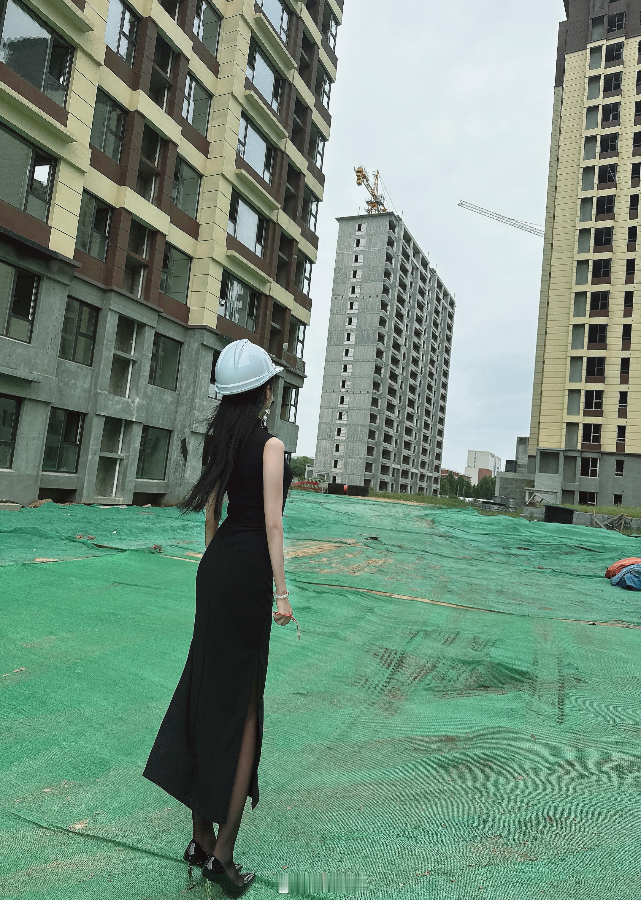 我唯一相信男人的话就是他说我很漂亮涞觅润丝极品身材御姐​​​