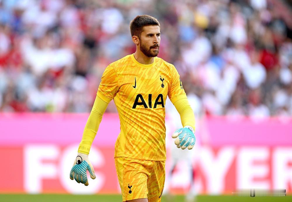 罗马诺，国米考虑明夏引进热刺门将接替索默罗马诺，国米对热刺门将维卡里奥的兴