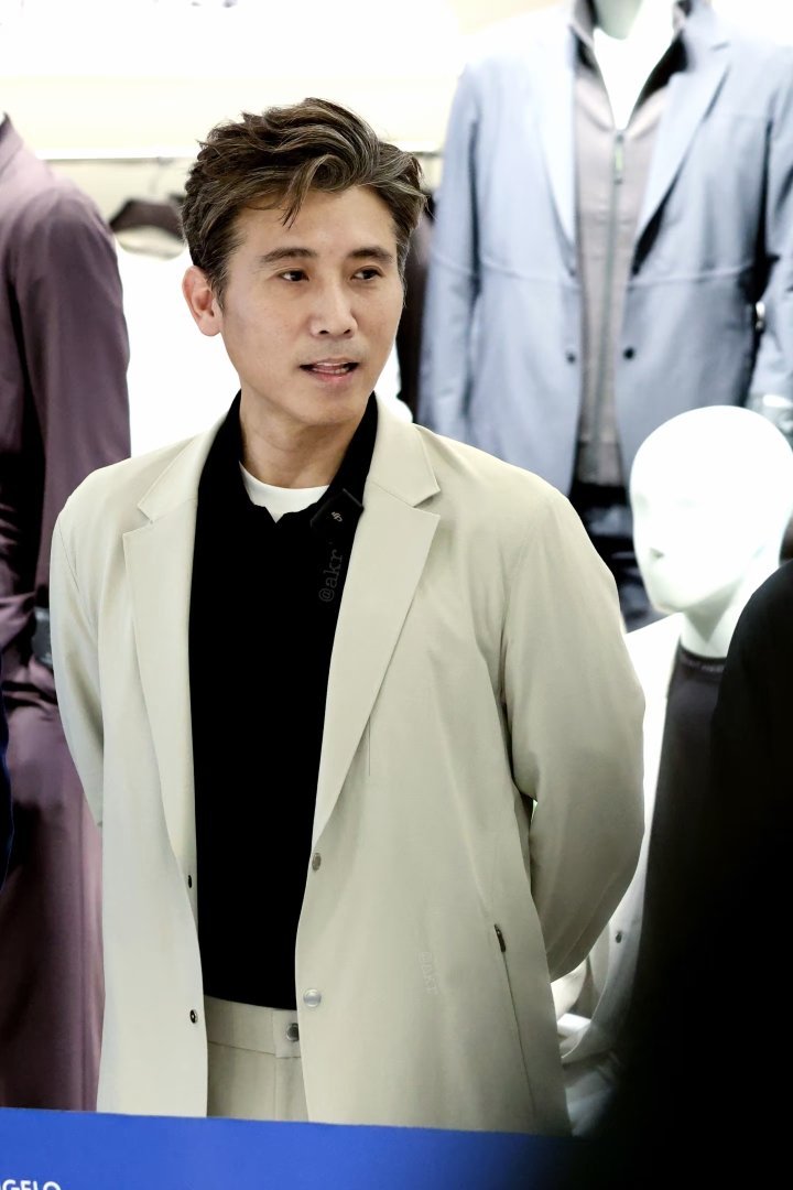 户外综艺《地球超新鲜2》官宣6月27日上线。嘉宾阵容：孙红雷、李乃文、龚俊、刘宇