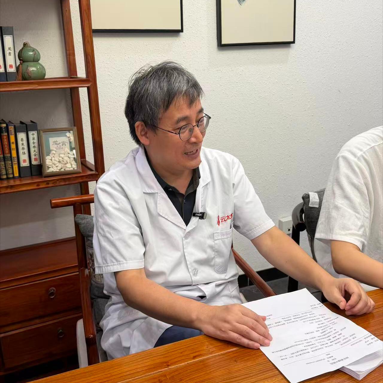 耳鸣脑鸣，这张方子我用了30多年，耳鸣人最怕的响、闷、晕、烦一锅端！只发一次，看