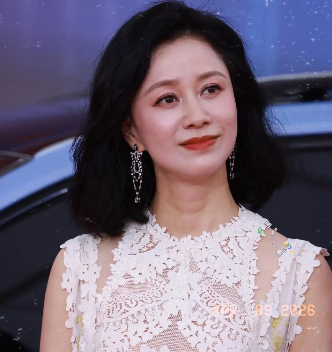 好奇扒了扒倪虹洁前夫杨荣，越查越气，这人的劣迹根本不是一时糊涂，而是骨子里