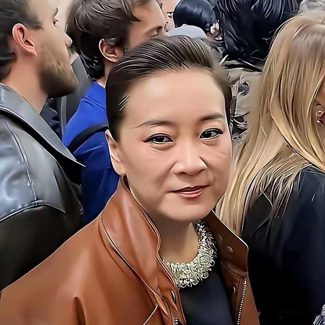 为什么瘦下来之后，大家都说贾玲性情大变自从拍完《热辣滚烫》大幅度减重之后，很多观众明显察觉到贾玲不一