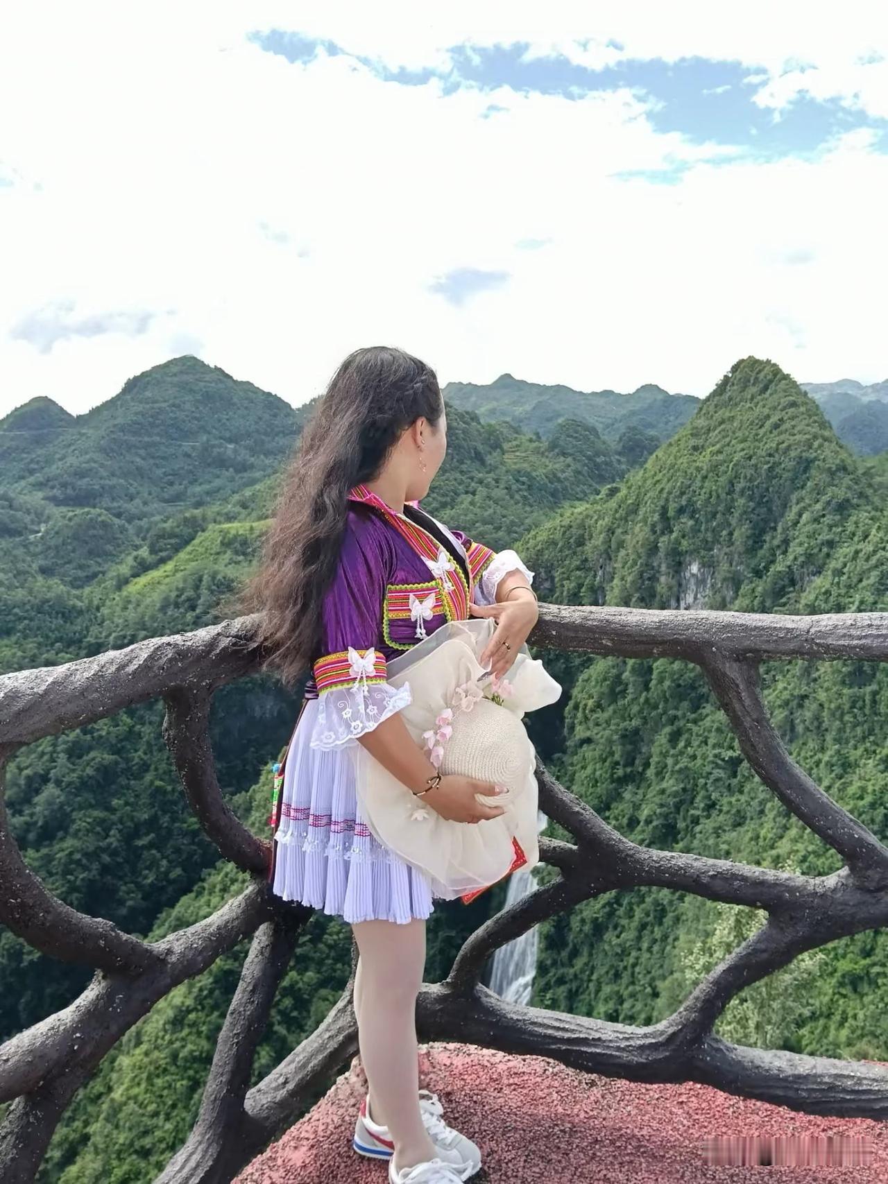 但凡我有点钱，也不至于中秋回不了娘家！这两天给弟弟通了个电话，想在中秋这几天回趟