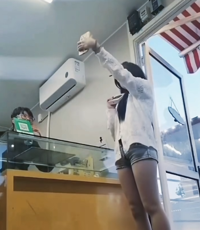 为啥和手机录了视频就走了？