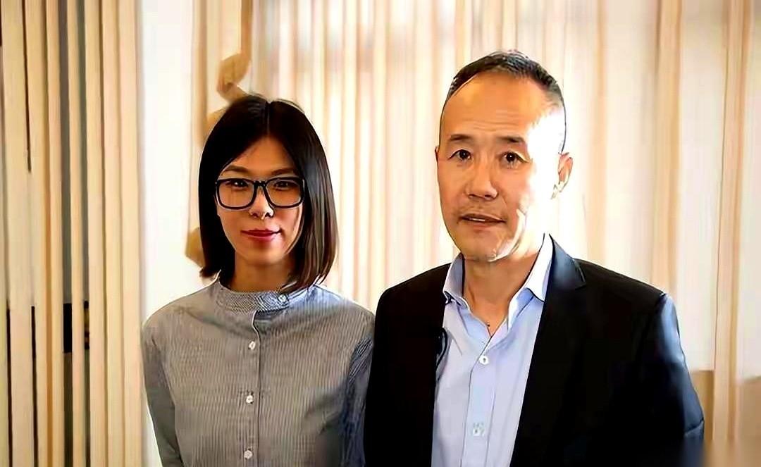 有时候你不得不服，有钱人的世界，剧本都不敢这么写。王石的大女儿，比他老婆田朴珺