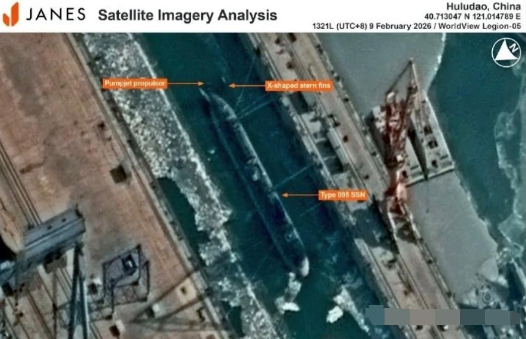 简氏特供！渤海大黑鱼正式露面，真够巨大的，妥妥10000吨以上。《简氏军事》