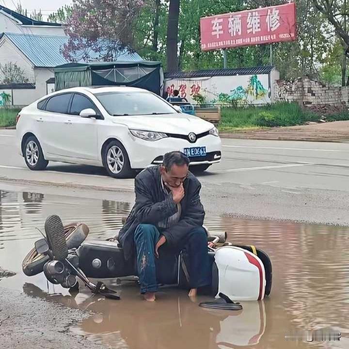 中年人的破防，往往就在一瞬间！