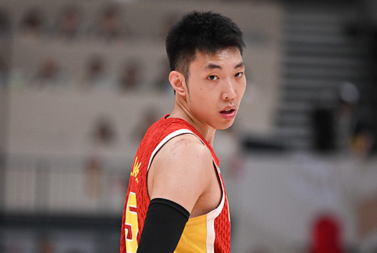 媒体人: 上一次正式国际比赛中得到30+的, 是2019年的周琦