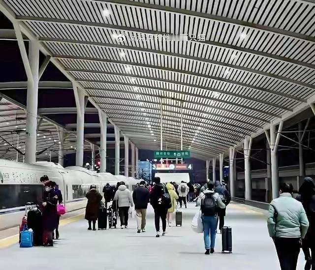 2026年起，乘坐火车有了新规定和要求，我们务必提前做好准备再过几个月，火车出