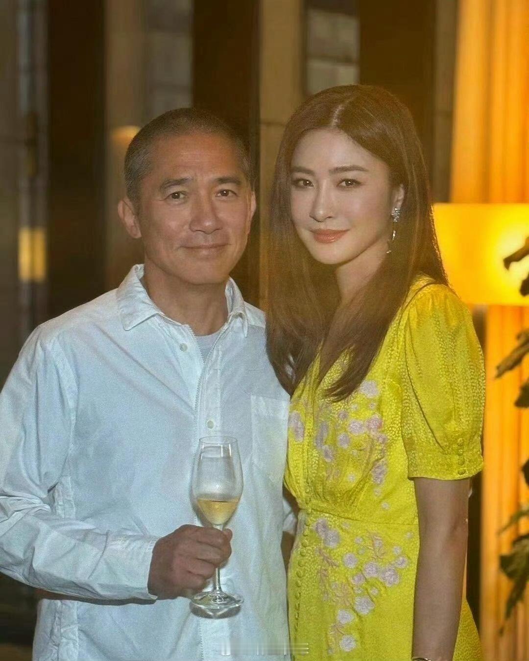 听说这女人已经50了可是这明明是两代人啊​​​​