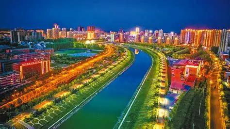 深圳地铁的闹剧现在各个城市不知道从什么时候开始，都有了安检，每个出入口都有一群
