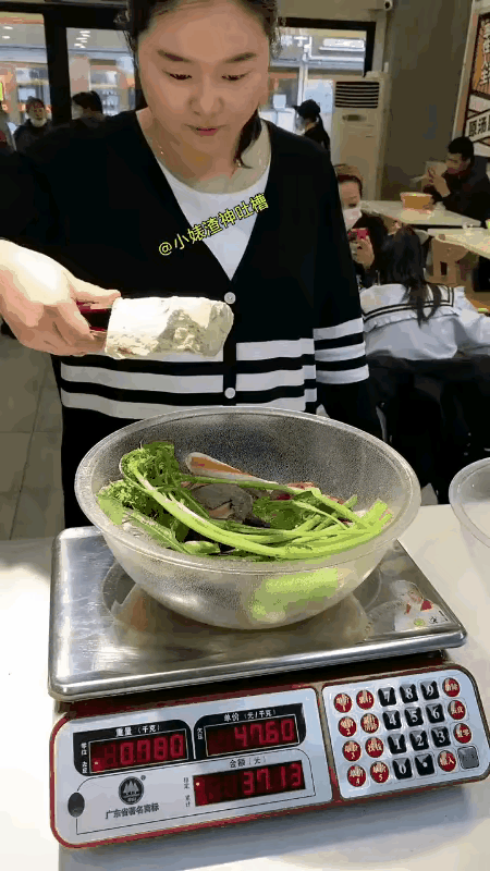 以前“没钱”吃麻辣烫，因为便宜现在“没钱”吃麻辣烫，因为太贵！真的感觉麻辣烫