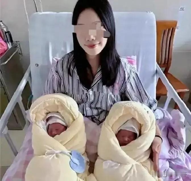 江苏盐城24岁姑娘未婚生下龙凤胎，男方在孩子出生第16天拎着12万现金上门求复合
