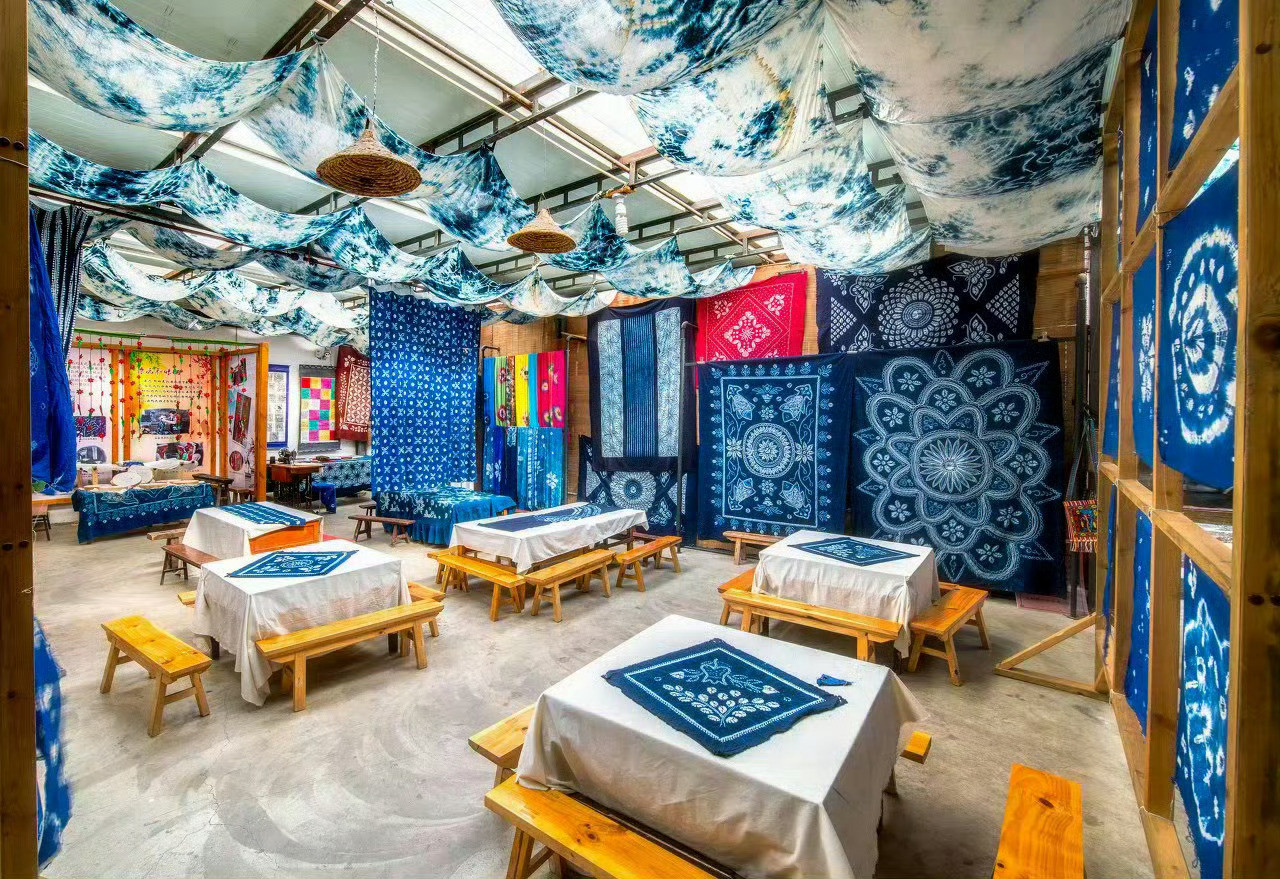 大理，寻一片宁静夏日的蔚蓝、追一场午后醉人的阳光、来一场潇潇洒洒的私奔。