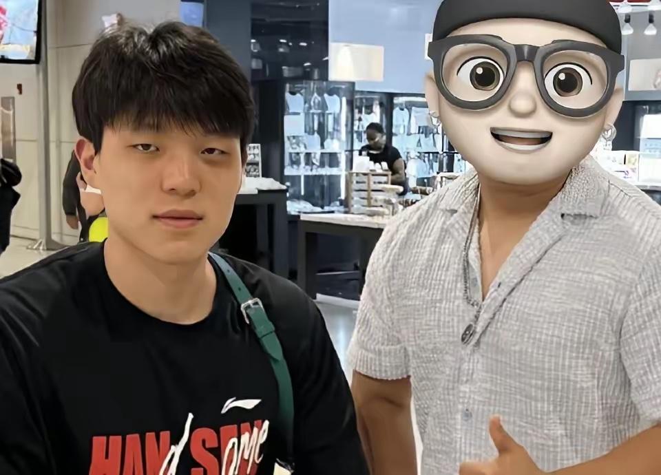 杨翰森非常遗憾错过克林根伤退的几场比赛，本来首发机会，打几场说不定就起来了。然而