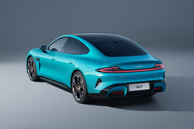 小米SU7为什么会火，究竟谁在买？雷军：造车这可能是人生最后一次创业，愿意堵上