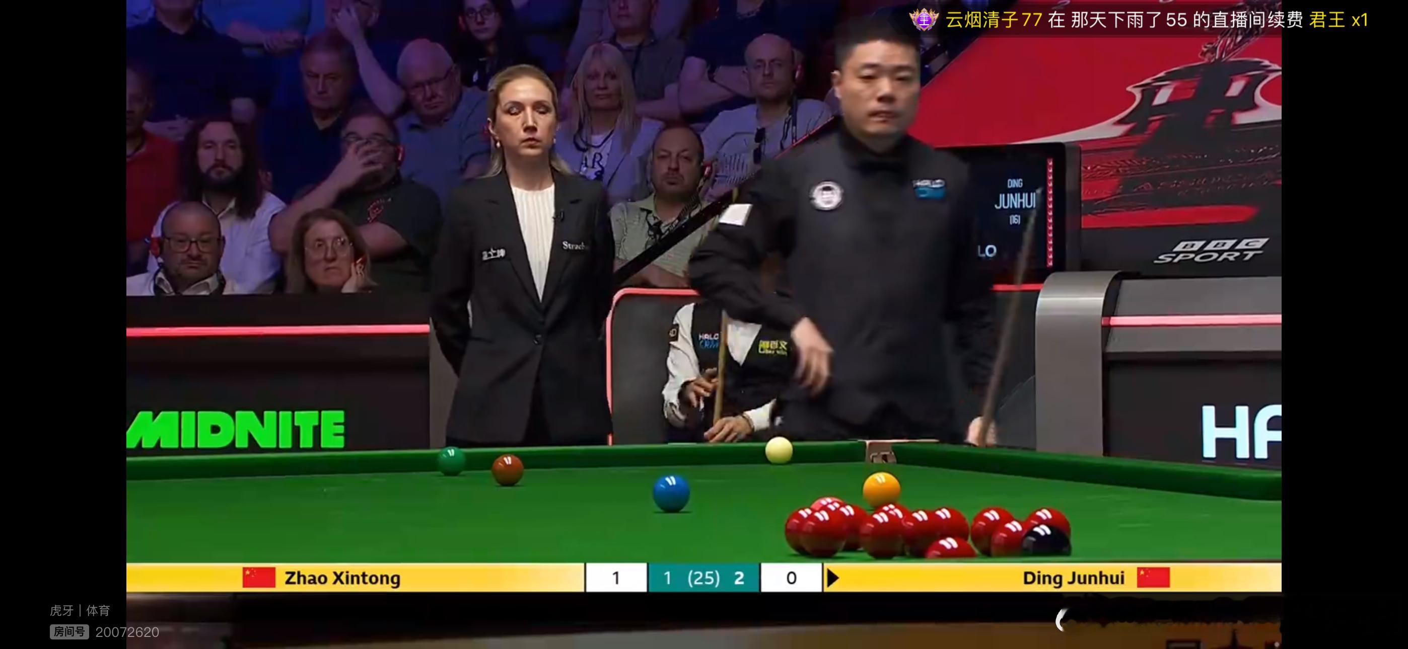 丁主任和赵公子很焦灼丁俊晖2:1领先赵心童，这场谁赢谁拿世锦赛吧