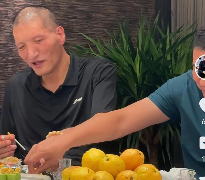烟酒不分家打球那么多年酒烟肯定在年轻那会儿，都不会碰的现在退役，赋闲在家